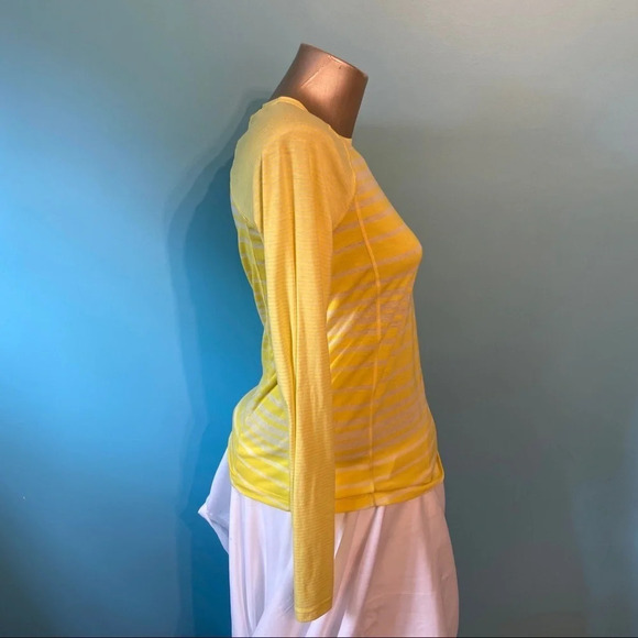 💥5/$25 Diadora striped long sleeve top - Picture 2 of 5